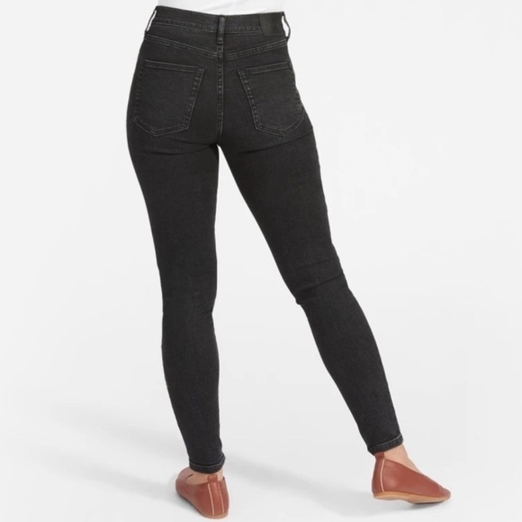 NEW EVERLANE The High-Rise Skinny Button-Fly Jean in Washed Black Size 35 Ankle - Picture 2 of 11